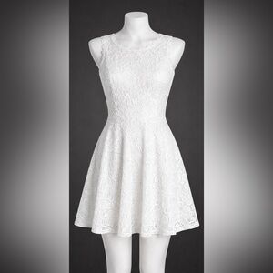 CITY STUDIO White Lace Mini Dress Juniors SZ 1 like new